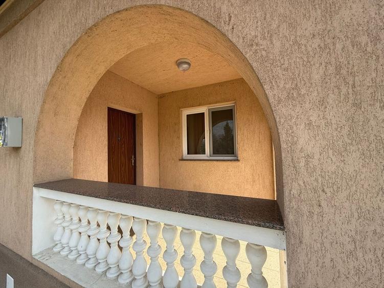 Casă individuală cu 4 camere cu Canalizare în Căciulați