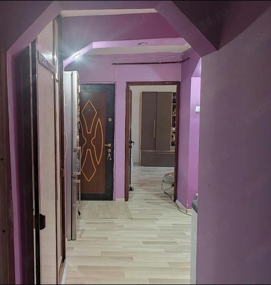Apartament cu 3 camere decomandat în Central