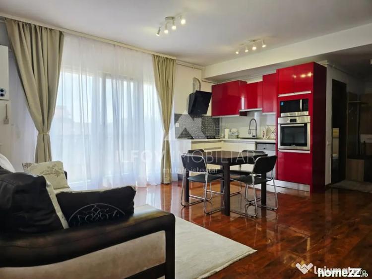 Apartament cu 3 camere semidecomandat în Central