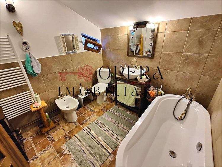 Duplex cu 4 camere cu Canalizare în Ultracentral