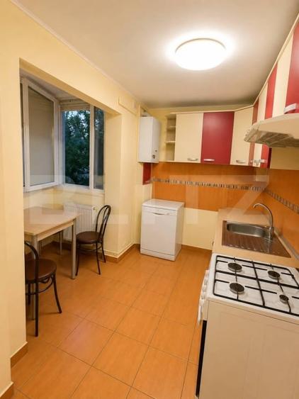 Apartament cu 3 camere decomandat în Burdea