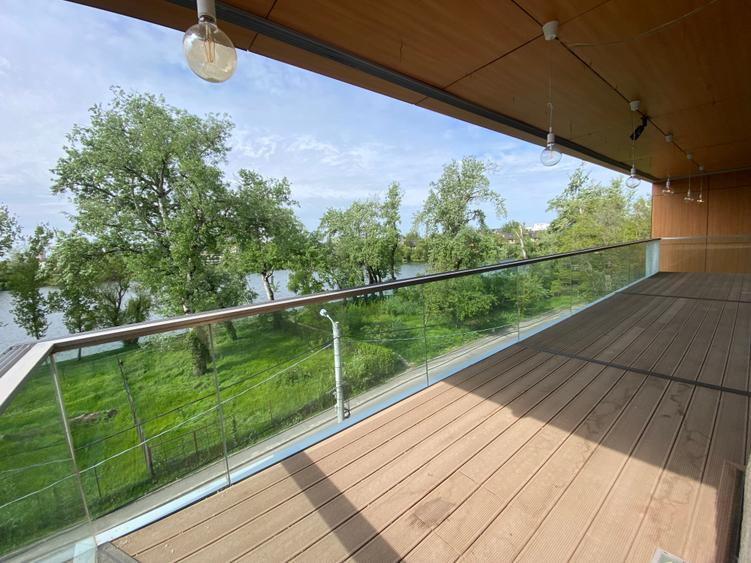 Apartament cu 4 camere în Băneasa