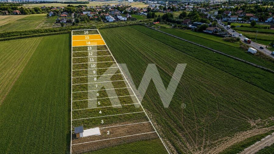 Teren agricol intravilan de 402 mp, în Stupini