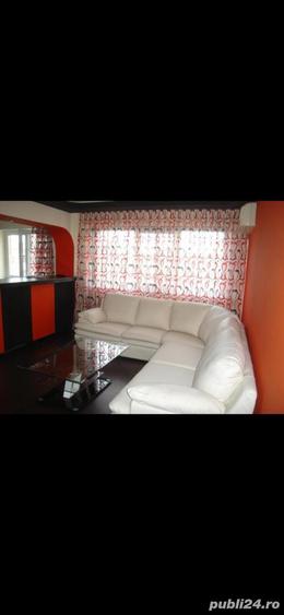 Apartament cu 3 camere semidecomandat în Obor