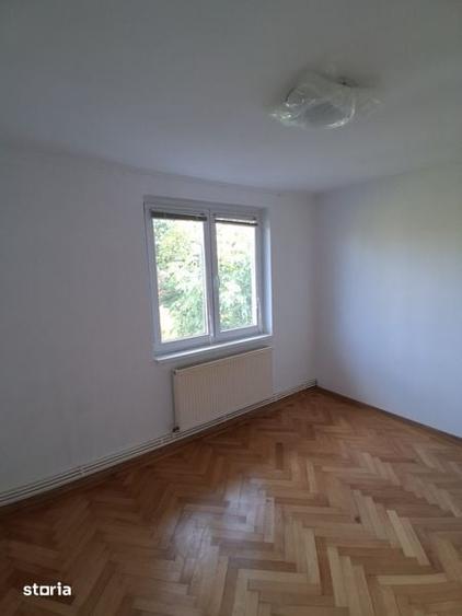 Apartament cu 2 camere semidecomandat în Trivale
