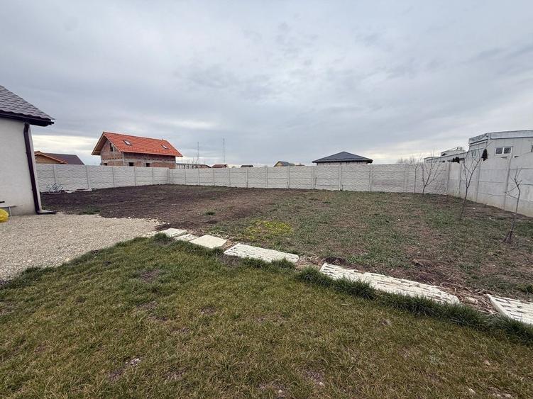 Casă cu 3 camere cu Teren 750 Mp în Bod