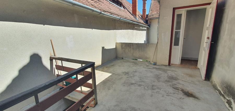 Garsonieră semidecomandată în Central