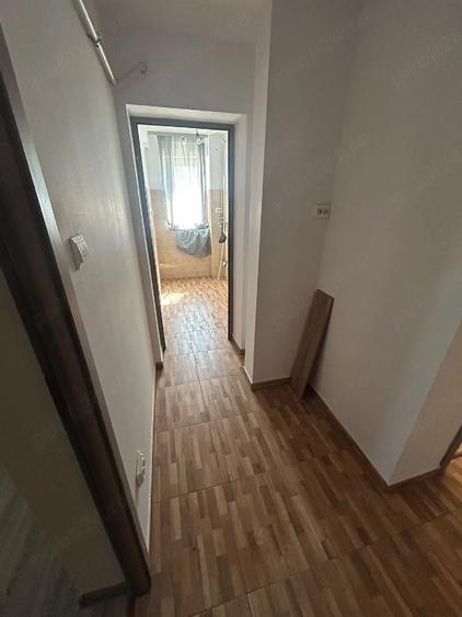 Apartament cu 3 camere nedecomandat în Mogoșoaia