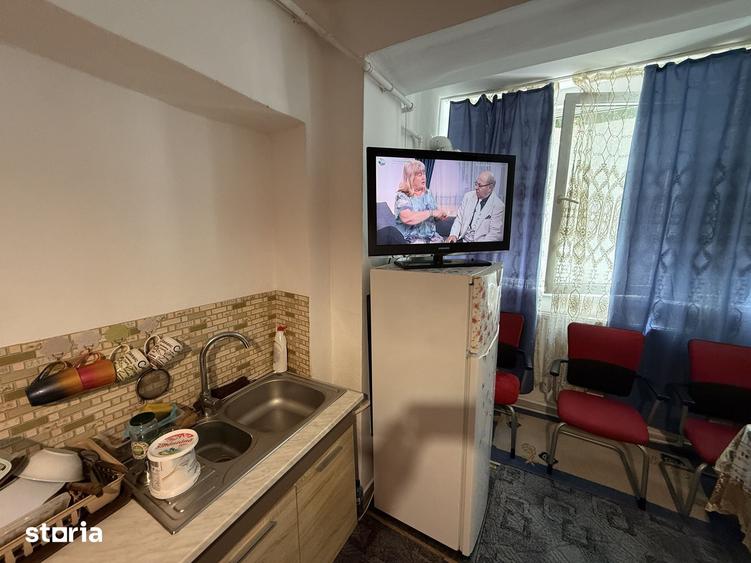 Garsonieră decomandată în Central