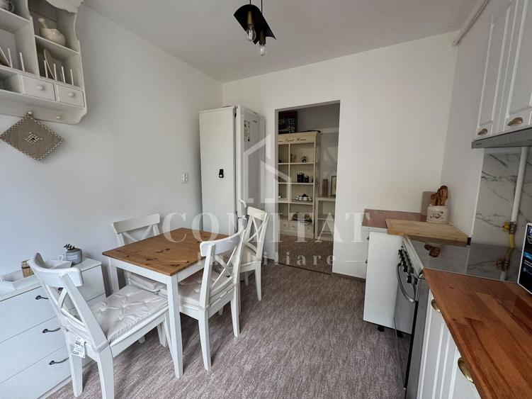 Apartament cu 3 camere semidecomandat, mobilat în Gheorgheni
