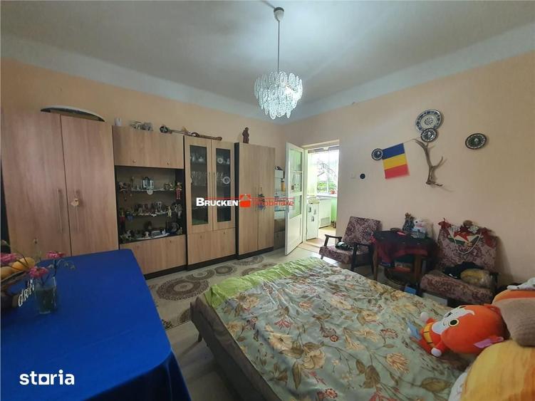 Casă cu 2 camere cu Teren 500 Mp în Central
