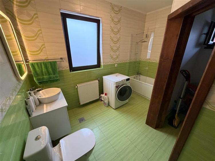 Casă individuală cu 4 camere cu Teren 500 Mp în Păulești