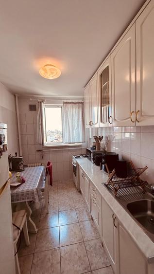 Apartament cu 2 camere semidecomandat în Iancului