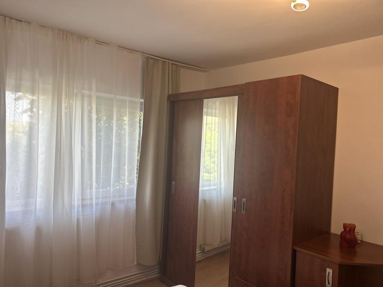 Apartament cu 2 camere, mobilat în Aradului
