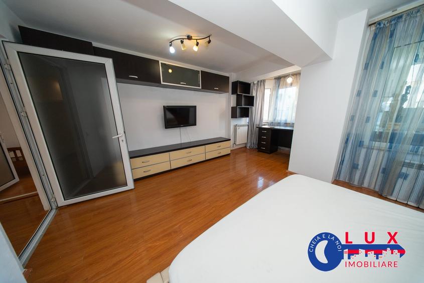 Apartament cu 3 camere decomandat în E3