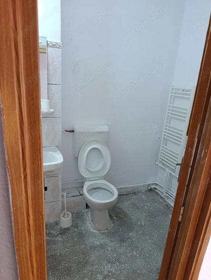 Garsonieră decomandată în Central