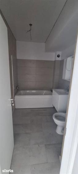 Apartament cu 2 camere decomandat în Bârnova