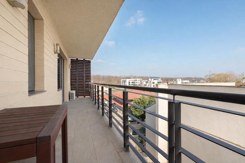 Apartament cu 4 camere semidecomandat în Central