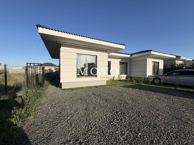 Duplex cu 3 camere cu Canalizare în Moșnița Nouă