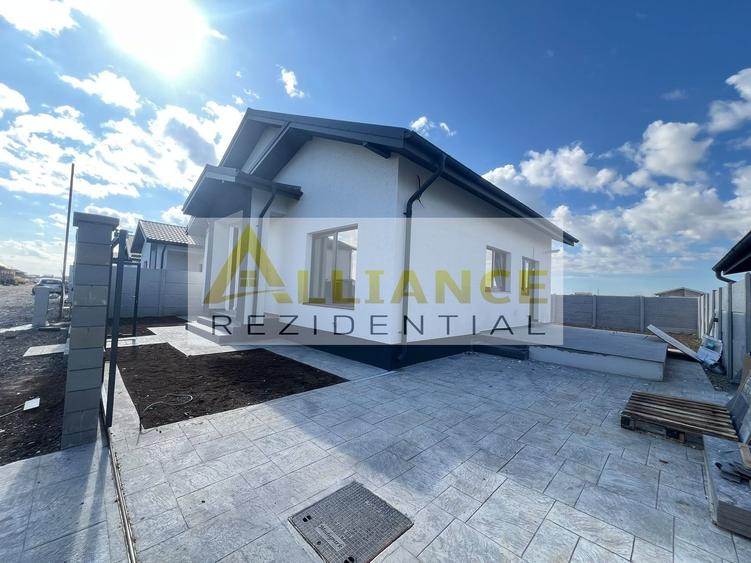 Casă individuală cu 3 camere cu Canalizare în Berceni