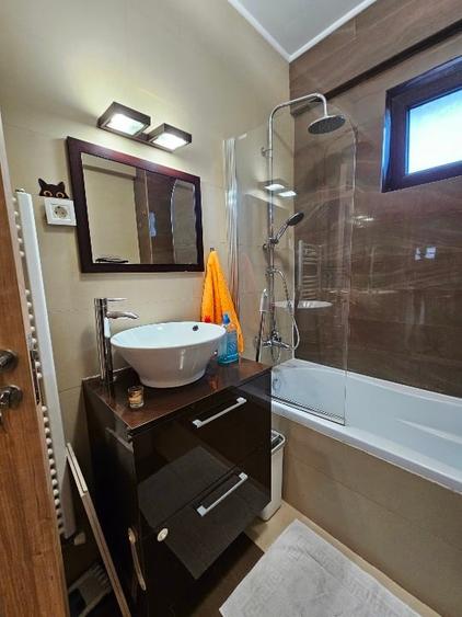Apartament cu 2 camere nedecomandat, mobilat în Mihai Bravu