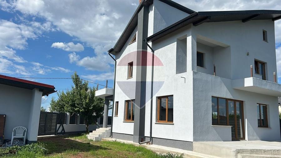 Casă individuală cu 5 camere cu Teren 570 Mp în Săftica