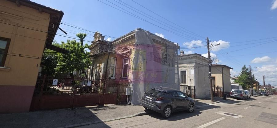 Casa de vanzare in Ploiesti, zona centrala - 1
