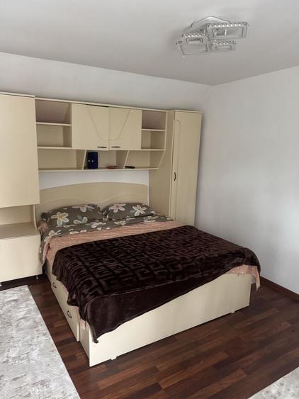 Apartament decomandat în Pleșești