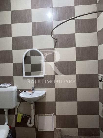 Birou, de 45 mp, în Central