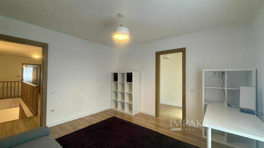 Duplex cu 4 camere cu Canalizare în Europa