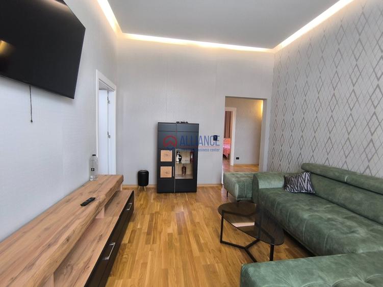 Spațiu comercial, de 809.89001464844 mp, în Ultracentral