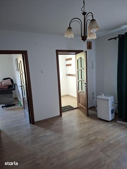 Casă cu 2 camere cu Teren 300 Mp în 23 August