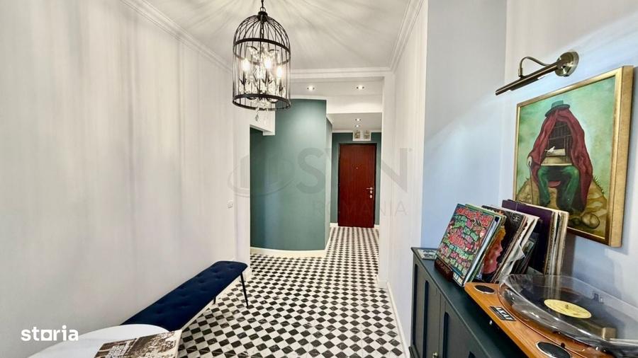 Apartament cu 4 camere decomandat în Calea Victoriei