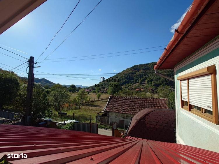 Casa si Teren Criscior - 8