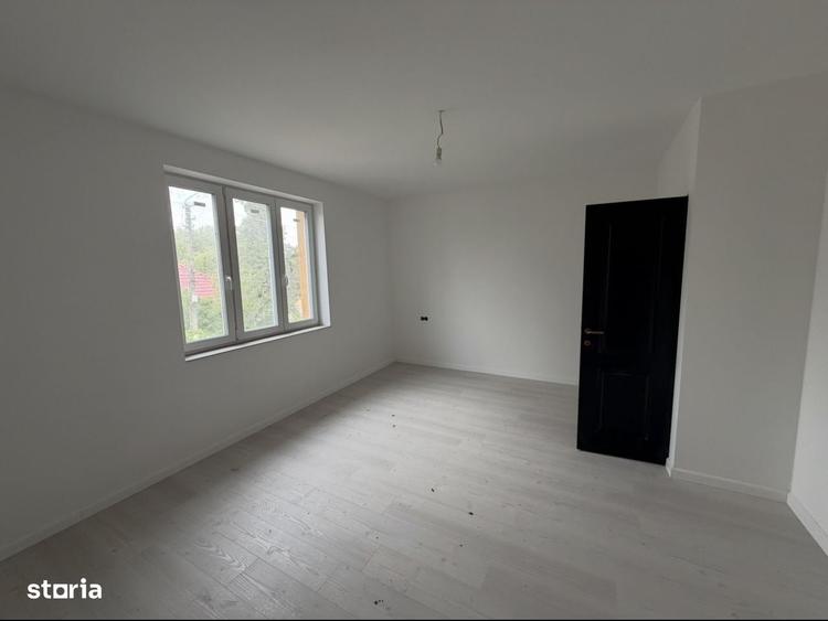 Casă cu 3 camere cu Teren 439 Mp în Central