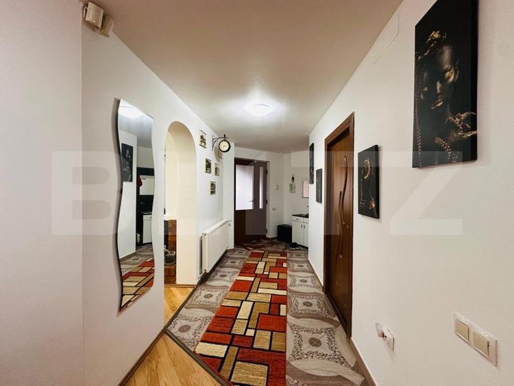 Casă individuală cu 6 camere cu Canalizare în Stupini