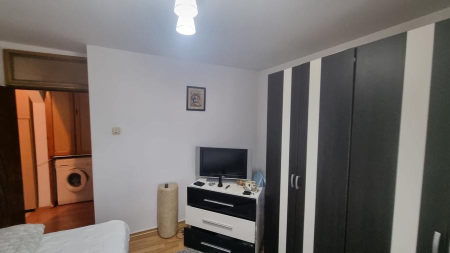 Apartament cu 2 camere decomandat în Nicolina
