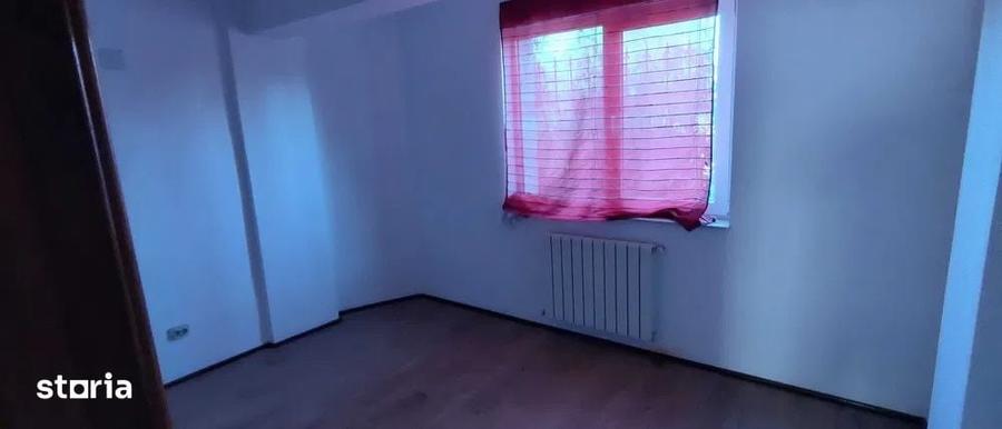 Casă cu 3 camere decomandat cu Teren 150 Mp în Titan