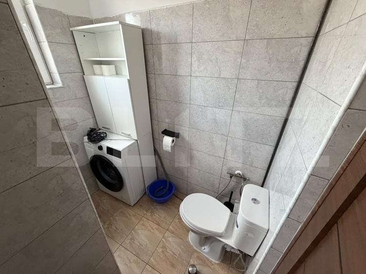 Apartament cu 3 camere semidecomandat, mobilat în Florești