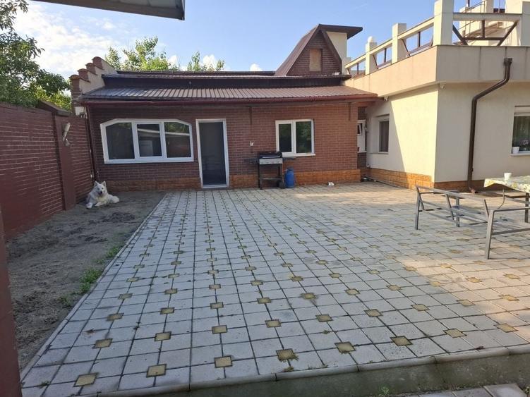 Casă cu 4 camere în Central