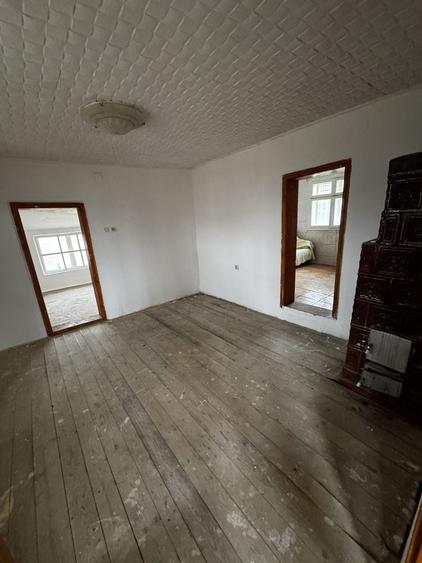 Casă cu 3 camere în Tulucești