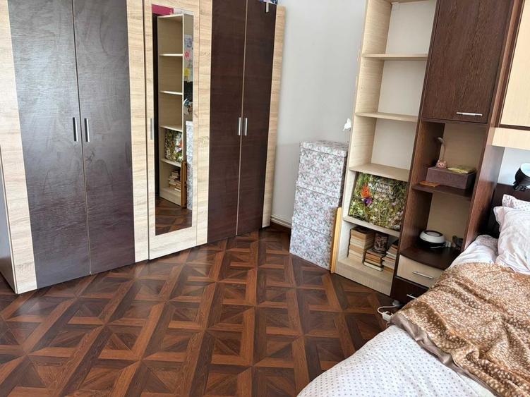 Apartament cu 2 camere decomandat în Zorilor