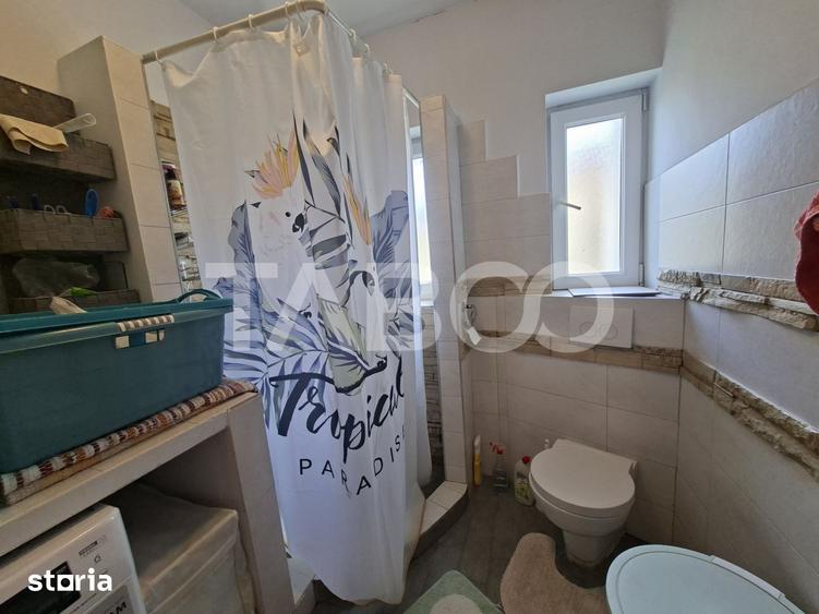 Casă cu 4 camere cu Teren 490 Mp în Șura Mică