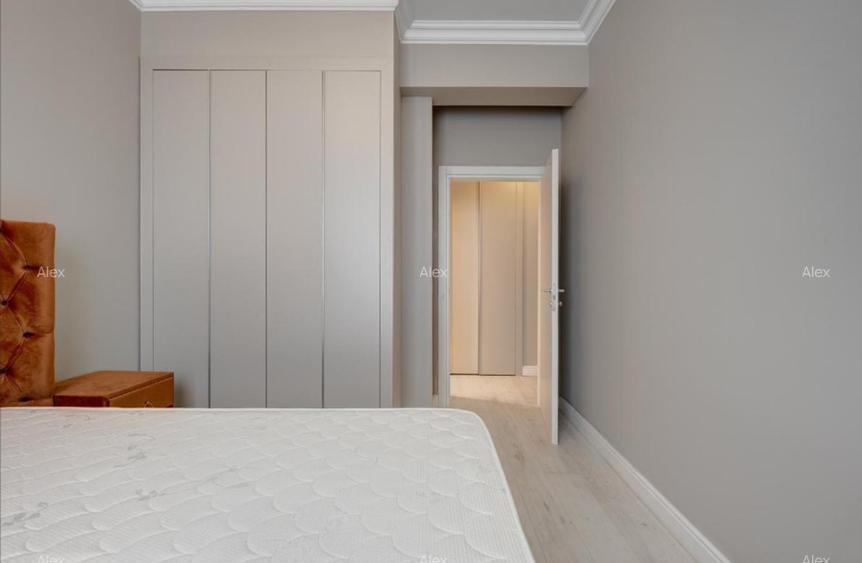 Apartament cu 2 camere semidecomandat în Băneasa