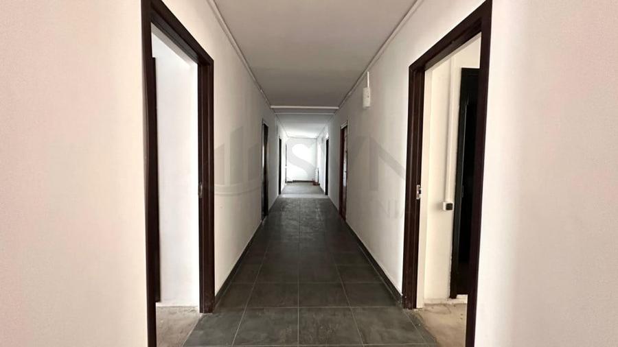 Spațiu comercial, de 4,811 mp, în Central