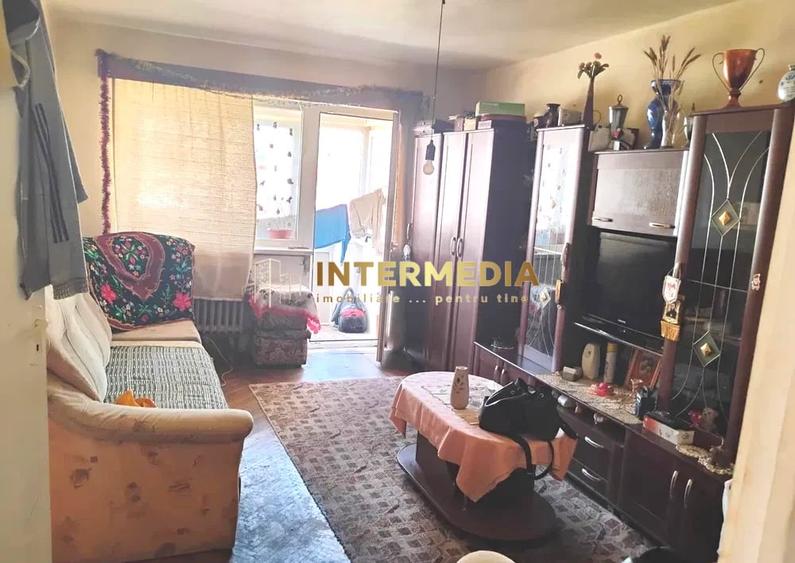 Apartament cu 2 camere decomandat, mobilat în Cetate