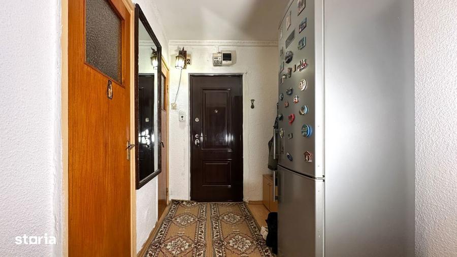 Apartament cu 3 camere decomandat în Giurgiului