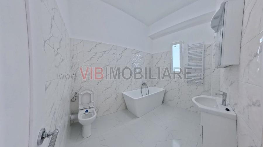Apartament cu 5 camere decomandat în Tineretului
