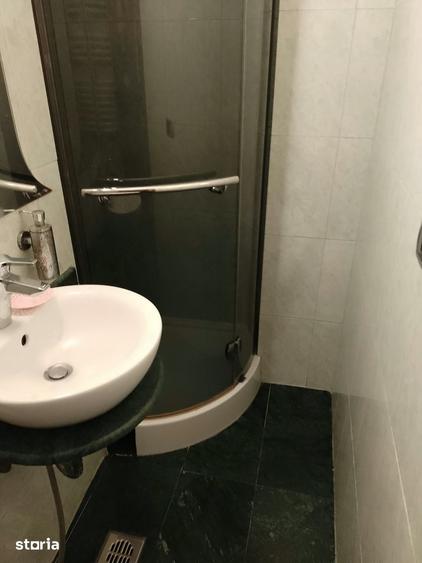 Apartament cu 4 camere în Decebal
