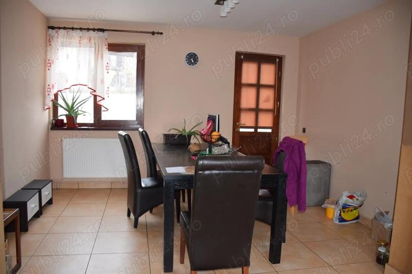 Casă cu 4 camere cu Teren 3300 Mp în Uileacu de Munte